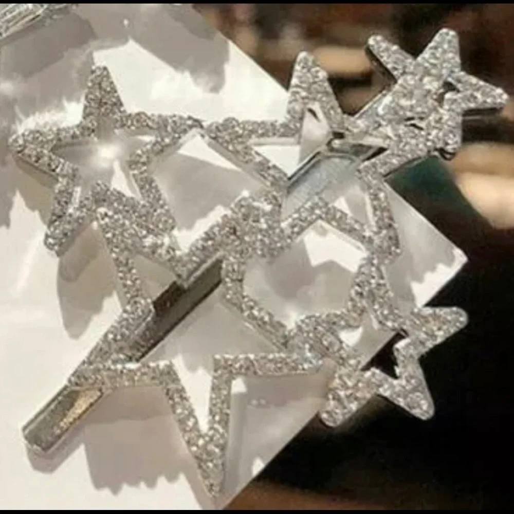 Super Elegant Embellished HAIRPIN to Enhance your Casual or Night Our Hair look - Picture 2 of 5